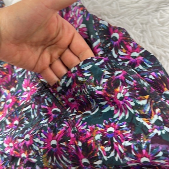 Lululemon Swift Speed High-Rise Tight 28" Floral Electric Multi - Picture 4 of 7